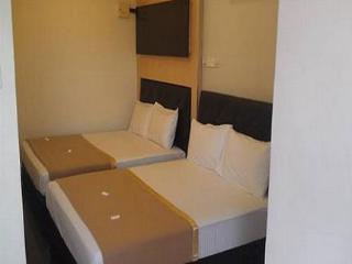 New Wave Vines Hotel Seri Kembangan Exterior foto